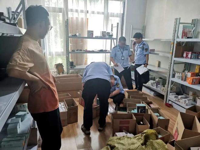 谨防！你买的大牌护肤品可能都是假的！浙江一