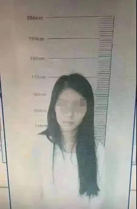 女辅警许艳靠这长相 “色诱敲诈多名公职人员”