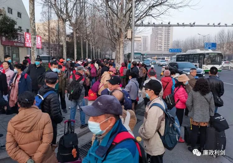 低价团旅行社怎么赚钱? 暗访198元低价团：游玩