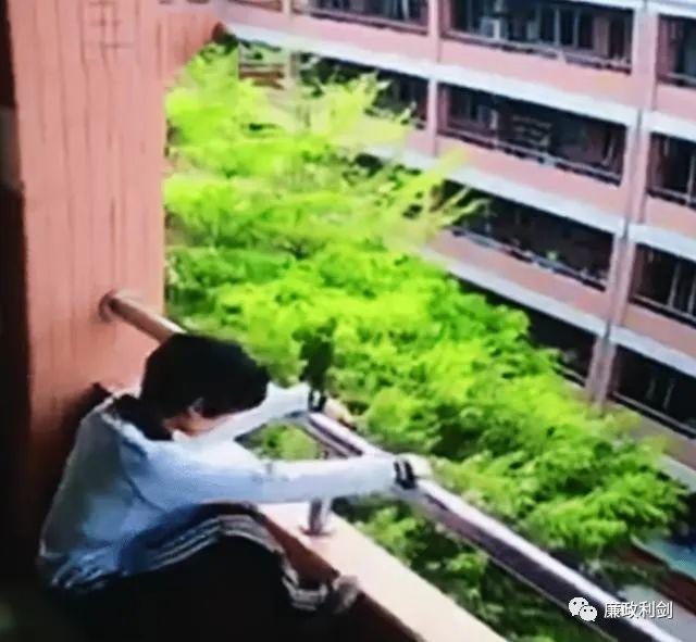 一中学生毫不犹豫从5楼跳下：昨天还和父母谈笑