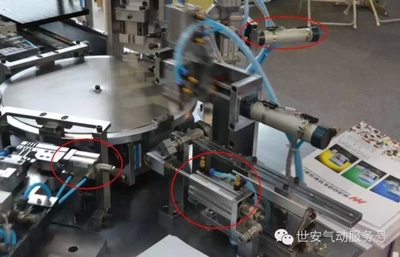 异常检测示意图