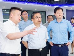 工信部信息技能成长司谢少锋司长赞赏华云数据潜心研发、投身信创