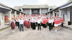 卢敏： 巾帼绽青春 凝结“她”气力